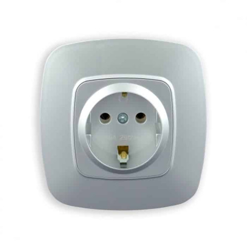 Розетка встроенная з заземлением 16А 250V серебро /10/200 ELA — купите по выгодной цене в CabLED MARKET